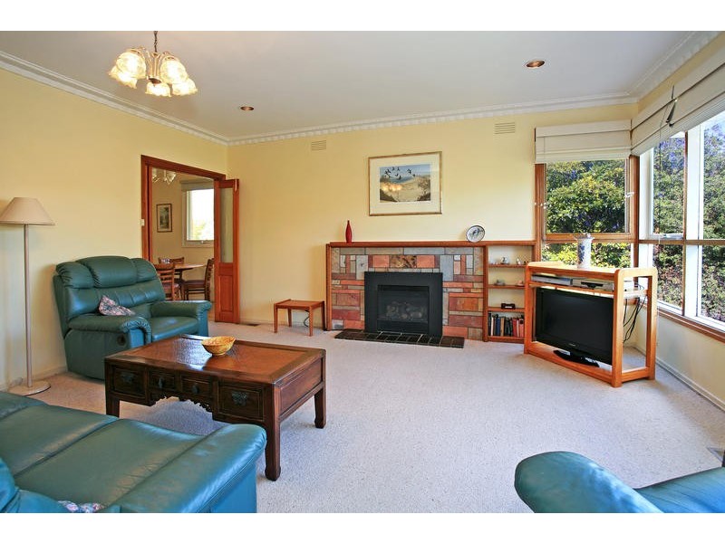 5 Roncliffe Road, Highton VIC 3216