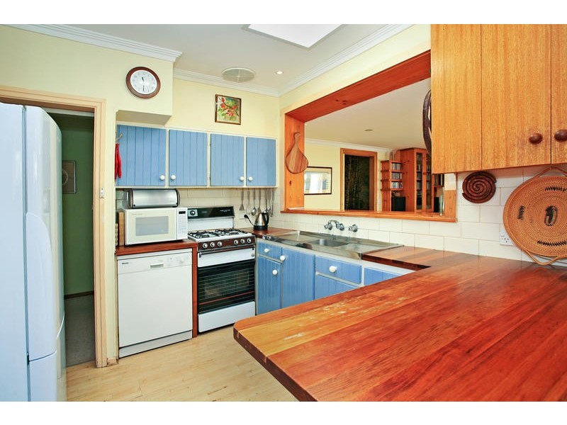 5 Roncliffe Road, Highton VIC 3216