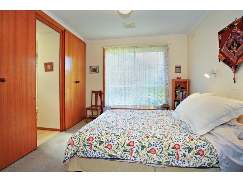 5 Roncliffe Road, Highton VIC 3216