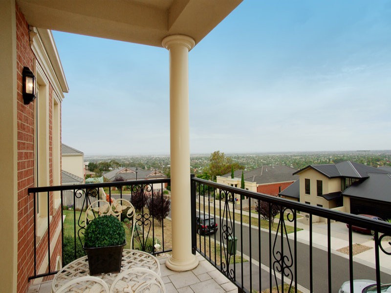 4 Palmerston Place, Highton VIC 3216