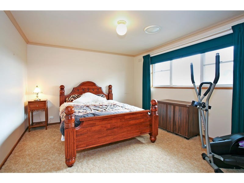 4 Vanessa Avenue, Highton VIC 3216