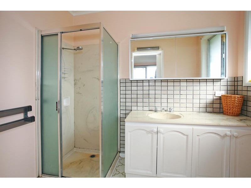 12 Cannes Court, Highton VIC 3216