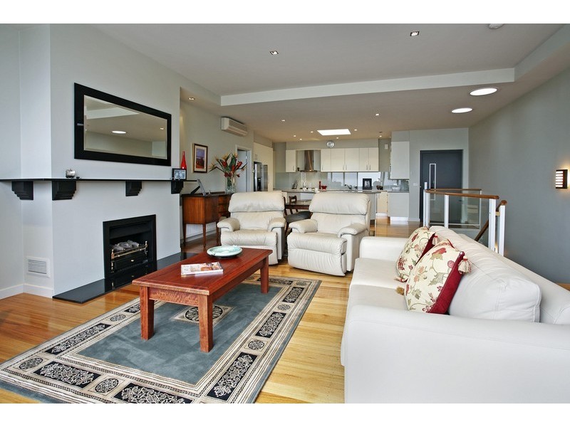 3-20 Eastern Beach Road, Geelong VIC 3220