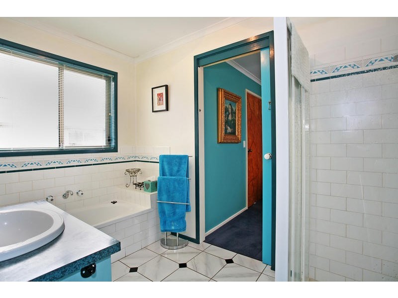 9 Burleigh Drive, Grovedale VIC 3216