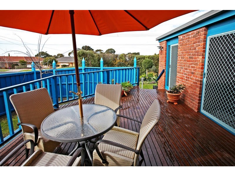 9 Burleigh Drive, Grovedale VIC 3216