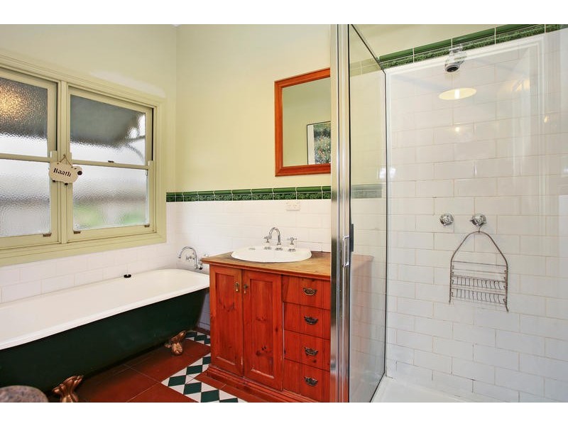 43 Crofton Street, Geelong West VIC 3218