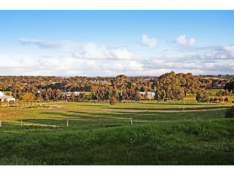 2/122 Bruce Street, Teesdale VIC 3328