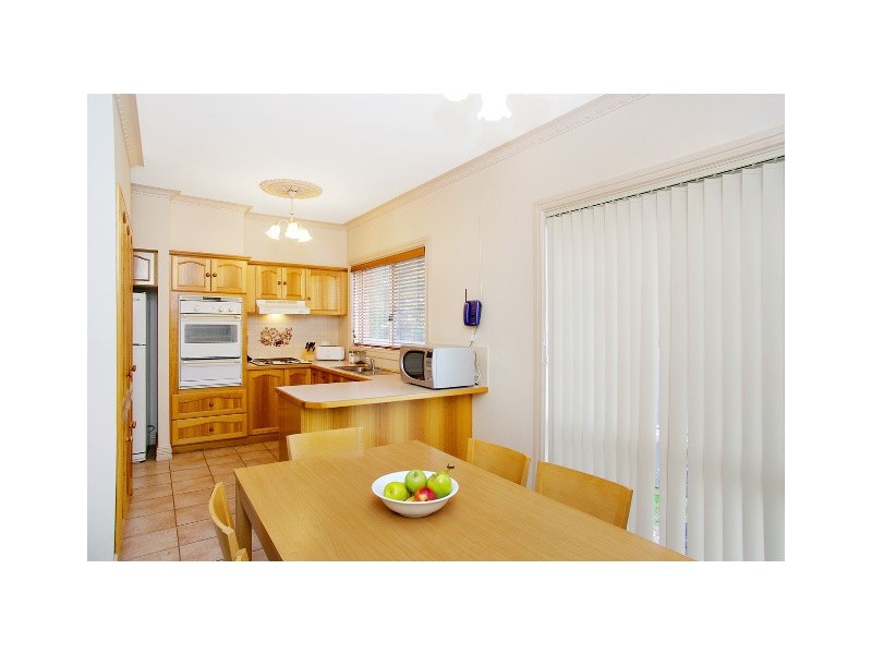 2/144 Heyers Road, Grovedale VIC 3216