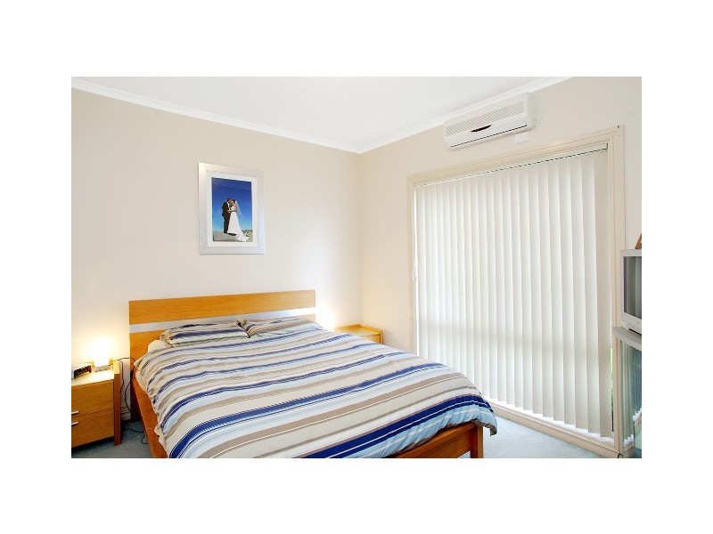 2/144 Heyers Road, Grovedale VIC 3216