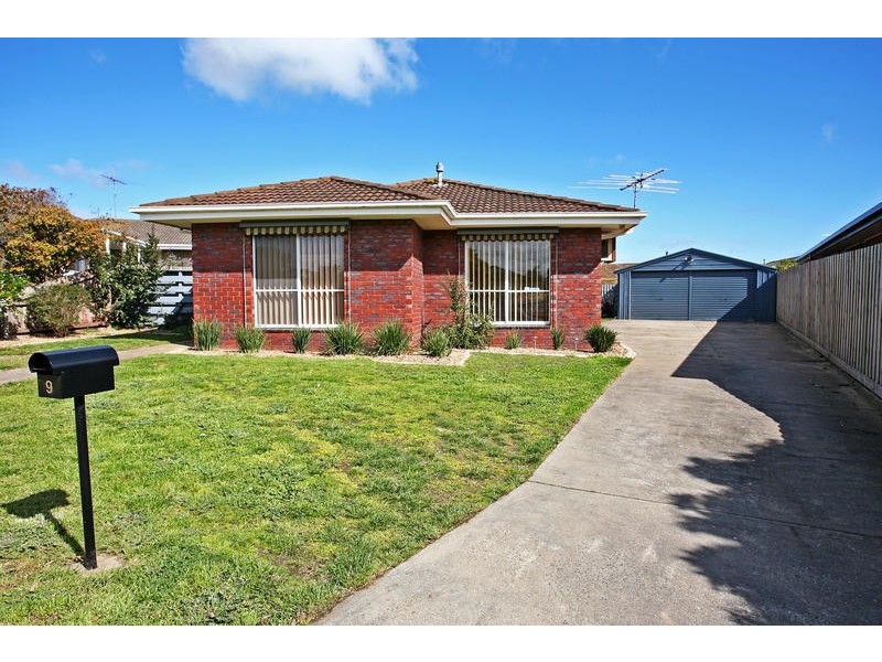 9 Tabulam Court, Grovedale VIC 3216
