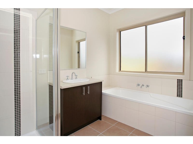 15 Alan Street, Grovedale VIC 3216