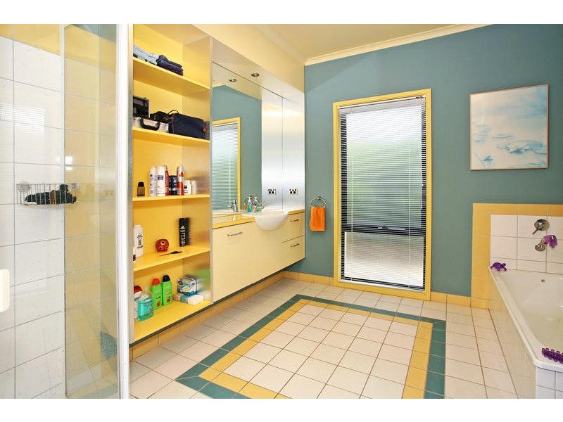 12 Villawood Court, Highton VIC 3216