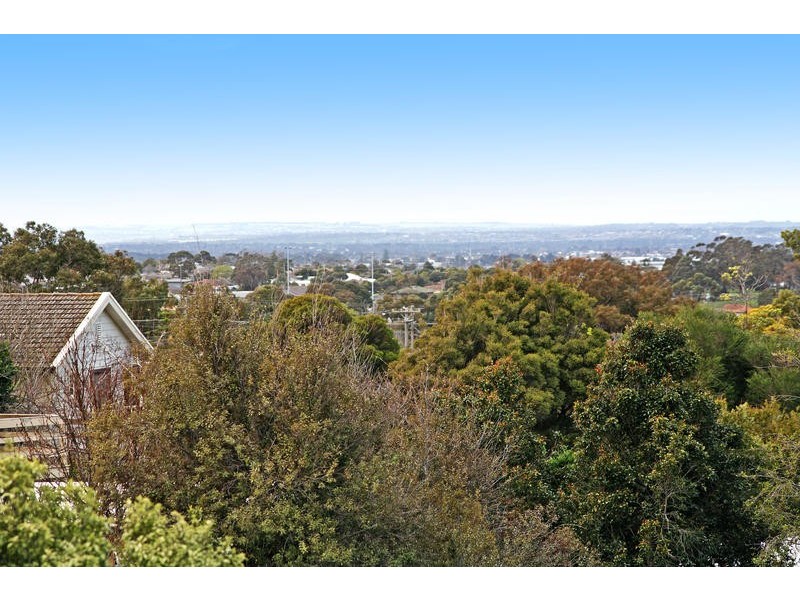 12 Villawood Court, Highton VIC 3216