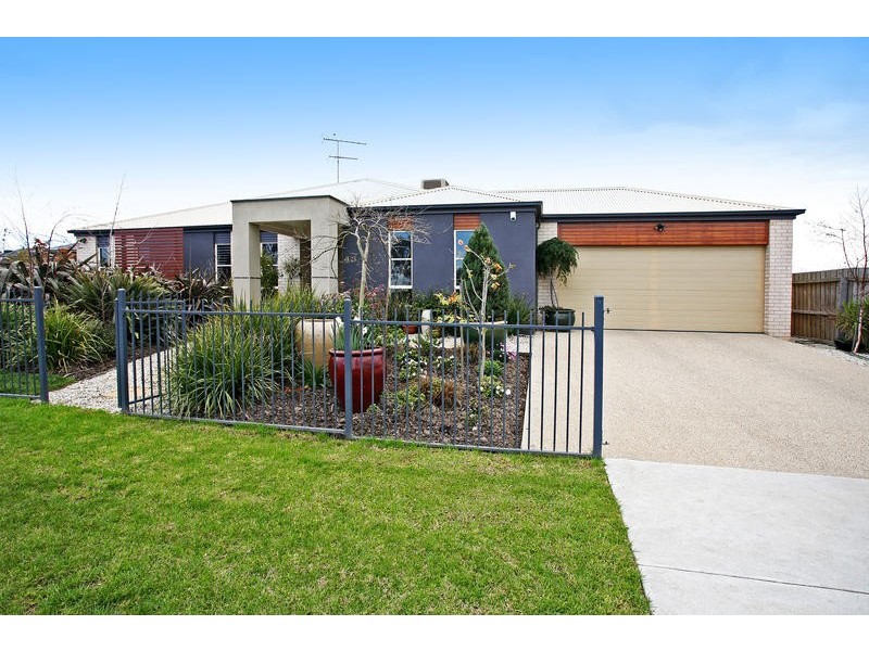 48 Hams Road, Waurn Ponds VIC 3216