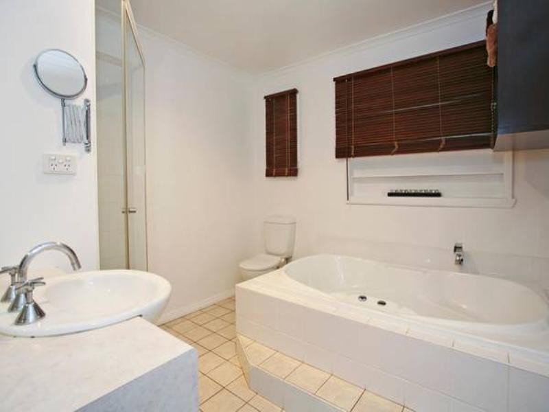 114 Thornhill Road, Highton VIC 3216