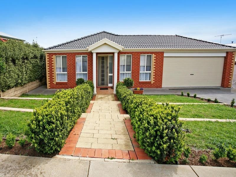 72 Rossack Drive, Waurn Ponds VIC 3216