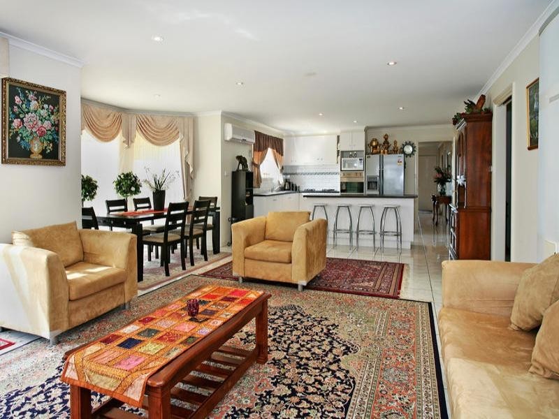 72 Rossack Drive, Waurn Ponds VIC 3216