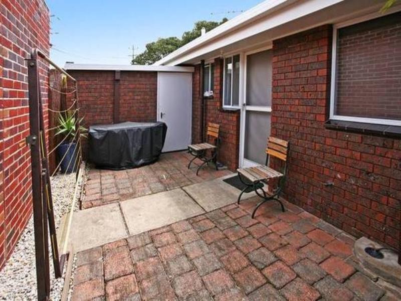 1/21 Learmouth Street, Belmont VIC 3216