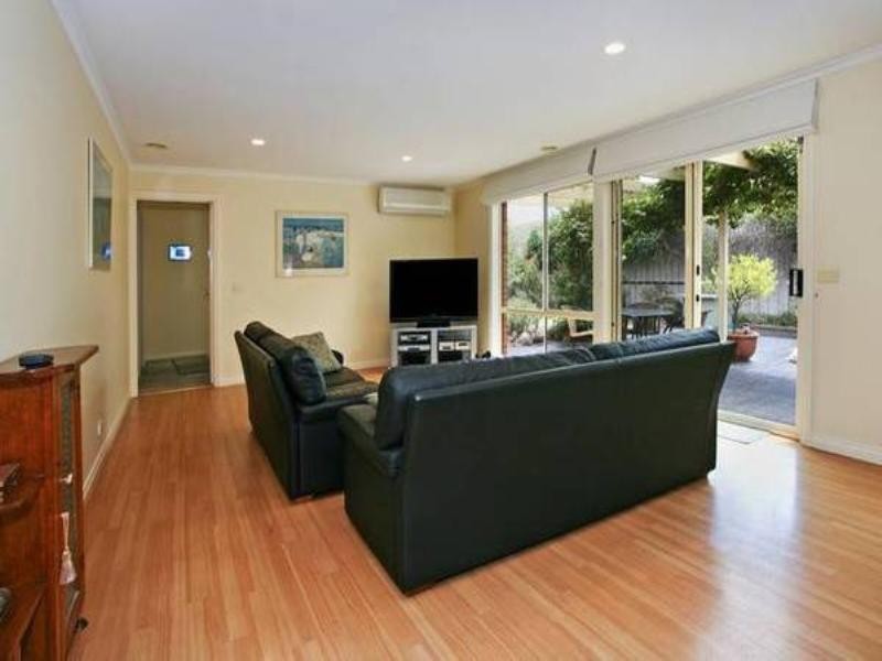 27 Broughton Drive, Highton VIC 3216