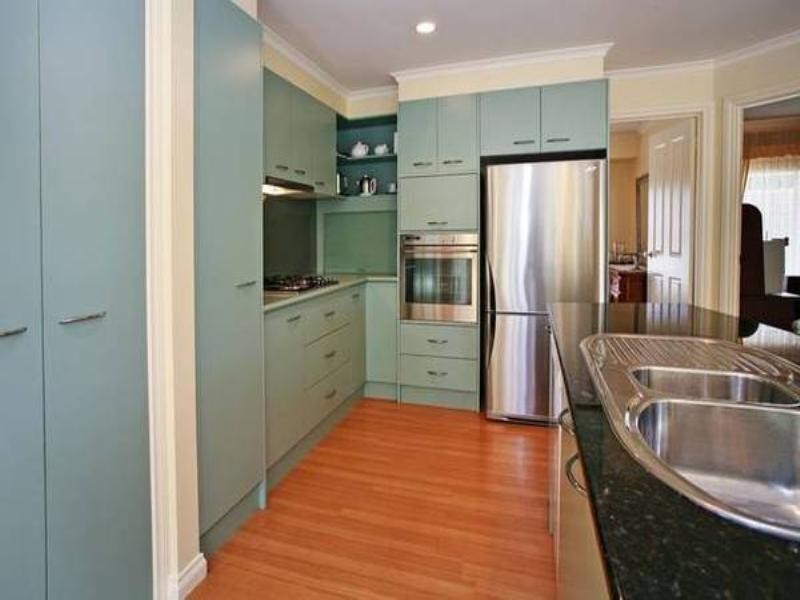 27 Broughton Drive, Highton VIC 3216