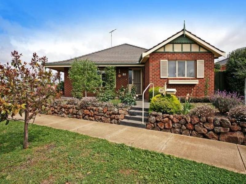 32 Parkwood Drive, Highton VIC 3216