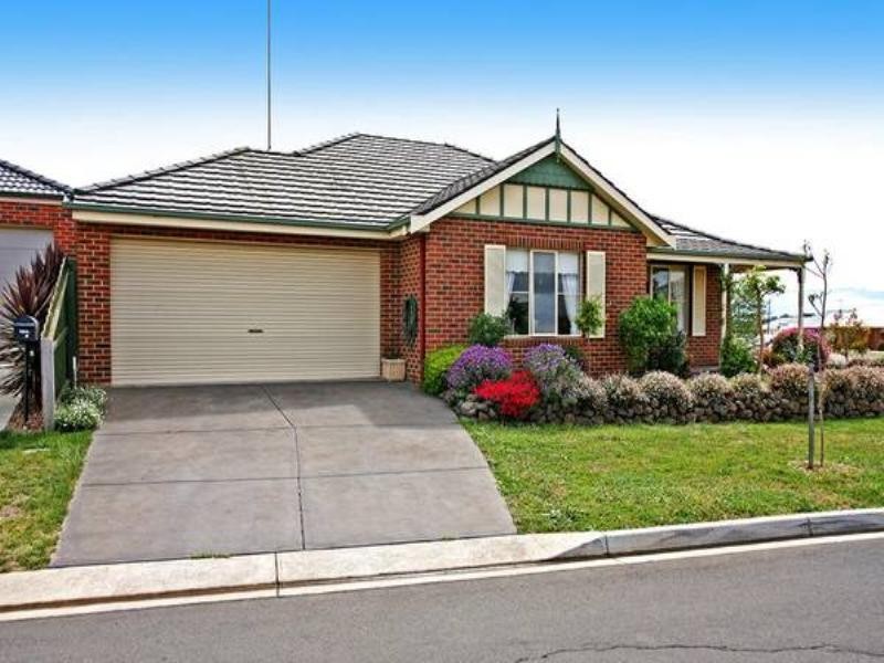 32 Parkwood Drive, Highton VIC 3216
