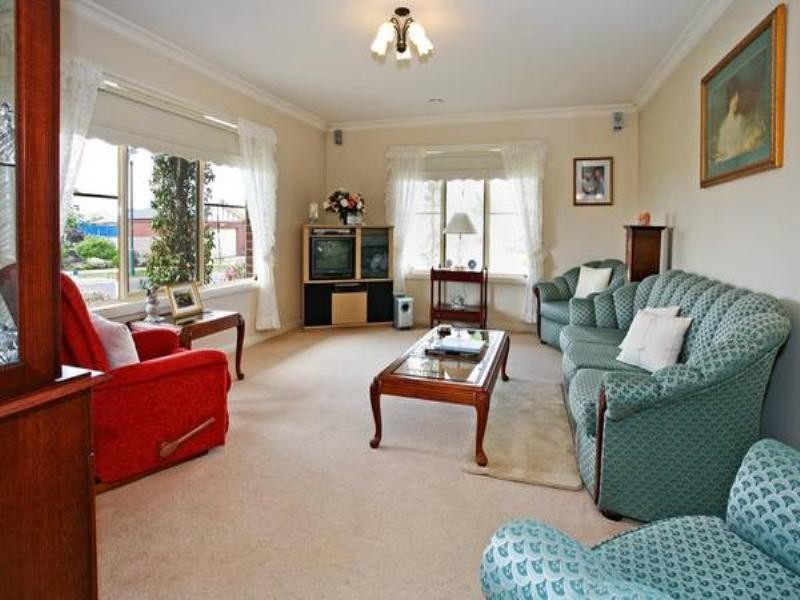 32 Parkwood Drive, Highton VIC 3216