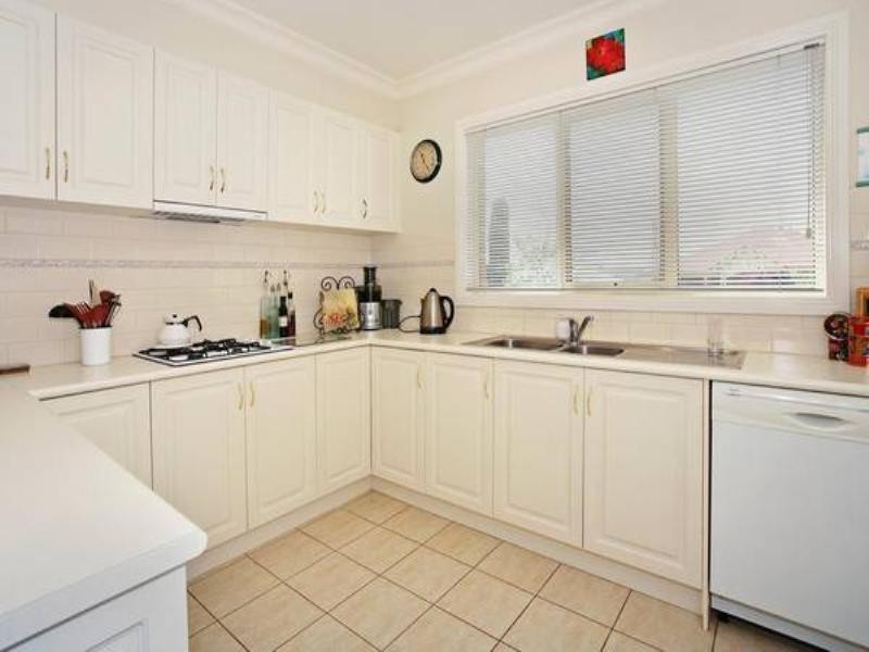 32 Parkwood Drive, Highton VIC 3216