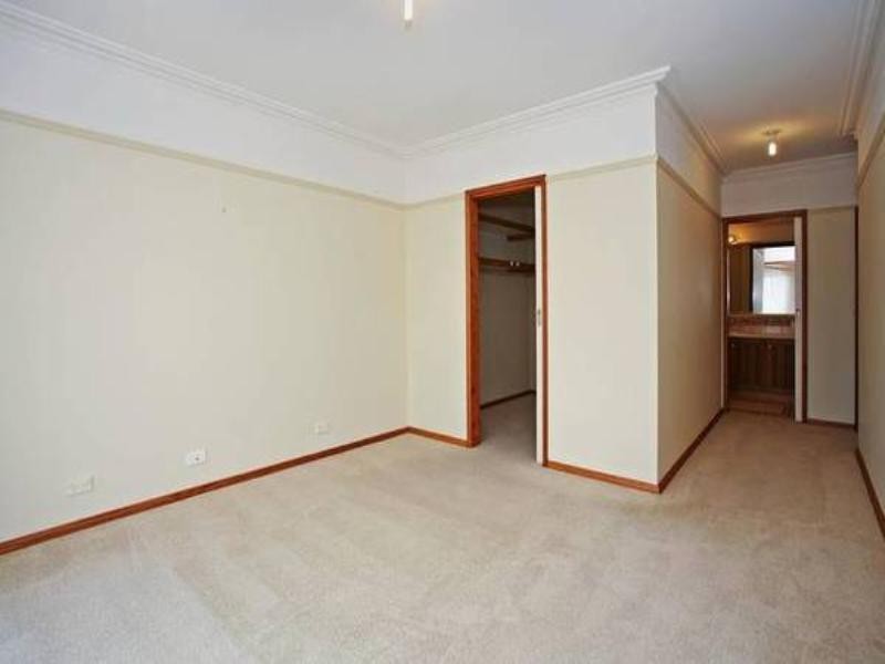 42 Augustine Drive, Highton VIC 3216