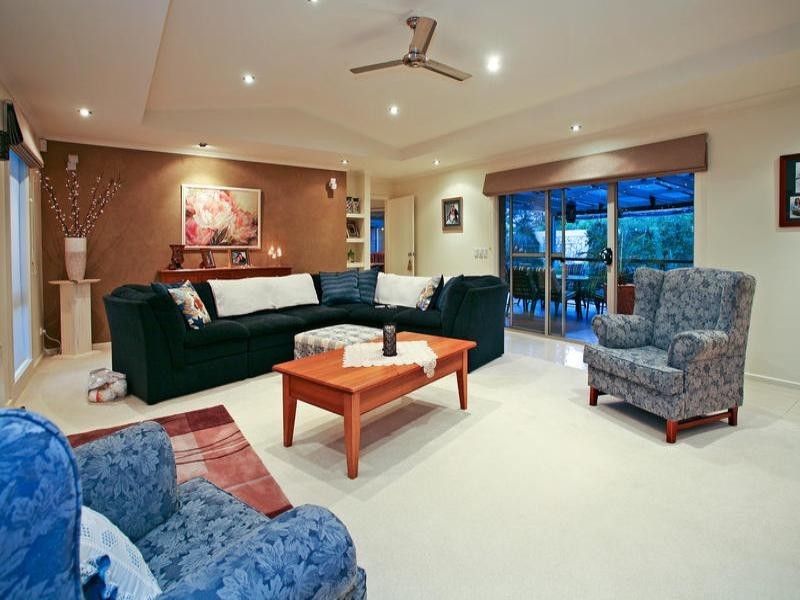 10-12 Brentwood Way, Waurn Ponds VIC 3216