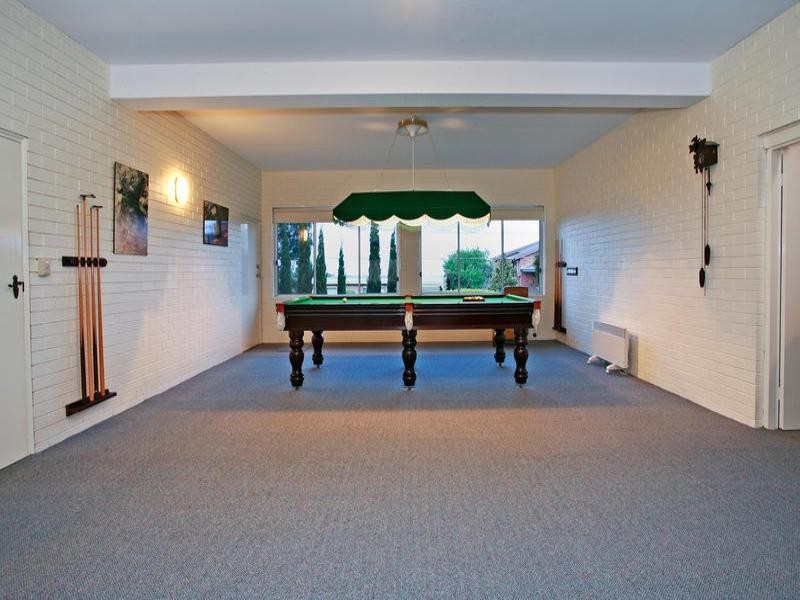 48 Culzean Crescent, Highton VIC 3216