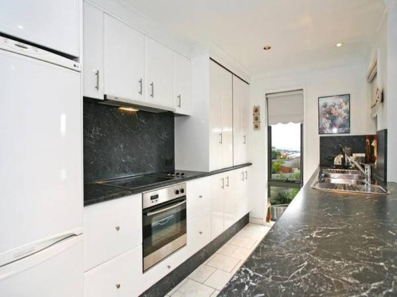 4 Christie Court, Wandana Heights VIC 3216