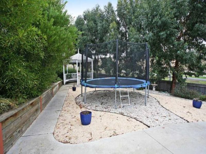 4 Christie Court, Wandana Heights VIC 3216
