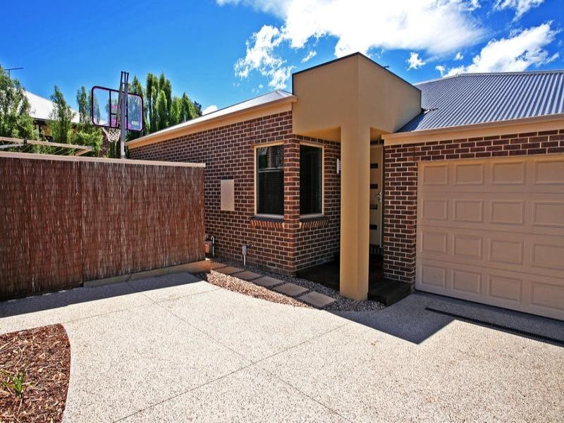 2/21 The Court, Leopold VIC 3224