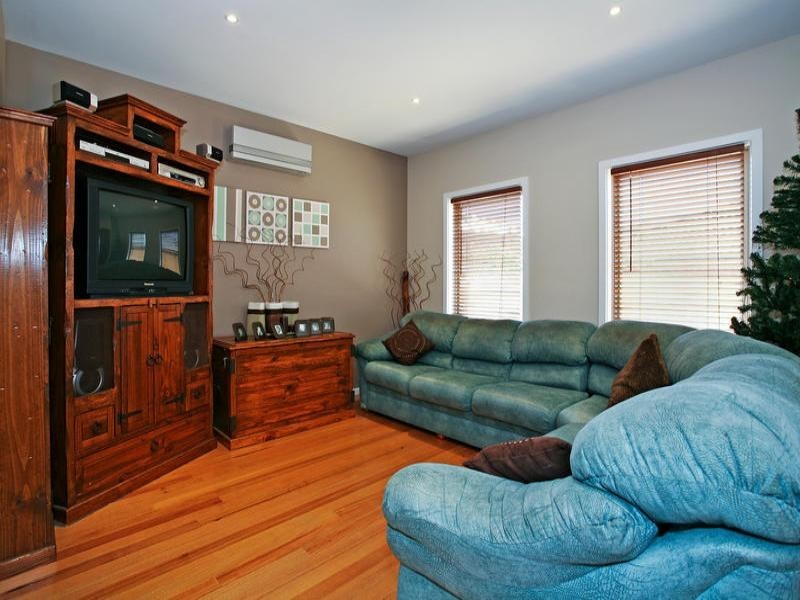 2/21 The Court, Leopold VIC 3224