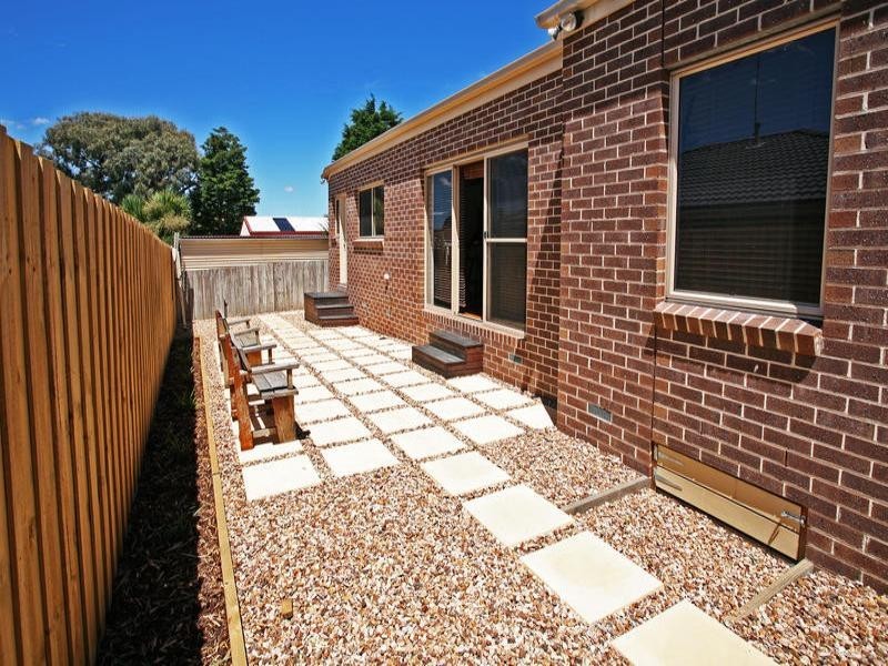 2/21 The Court, Leopold VIC 3224