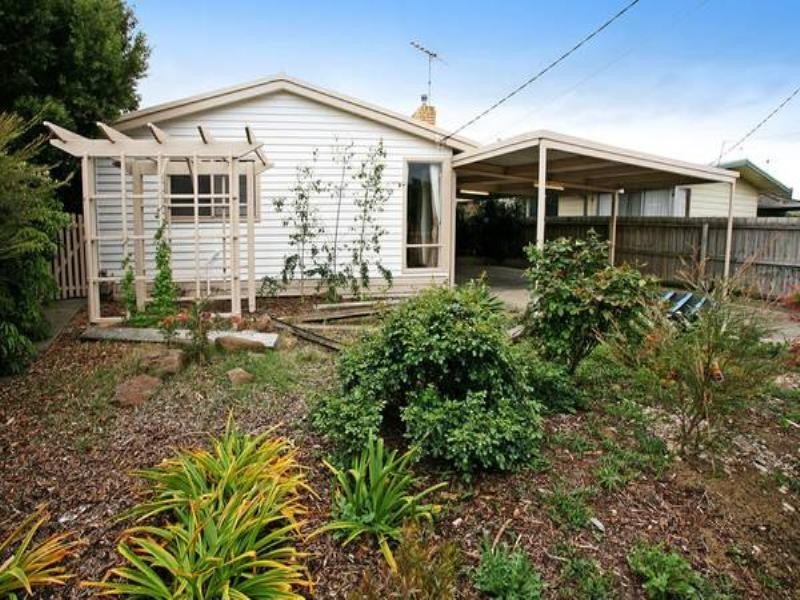 38 Nagle Drive, Belmont VIC 3216
