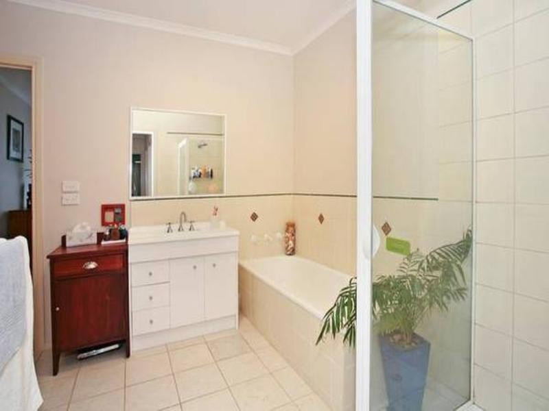 2A Murray Street, Highton VIC 3216