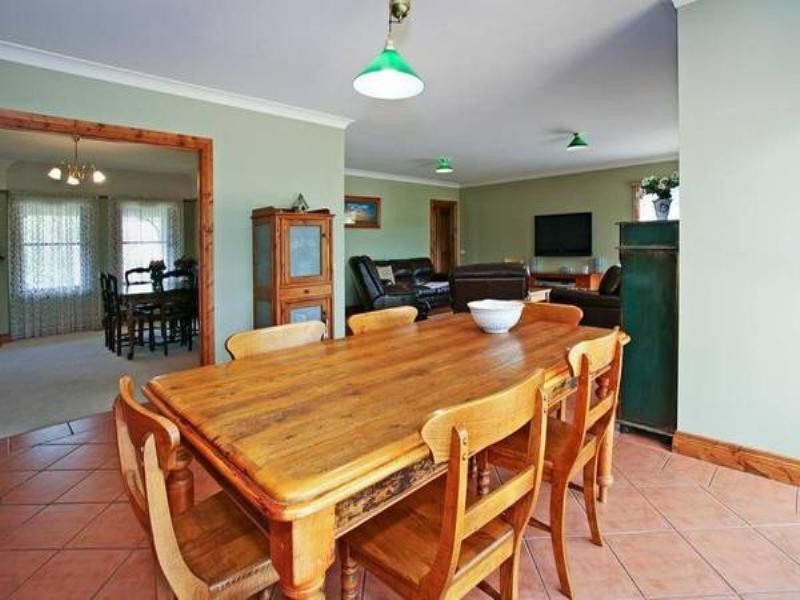 21 Highett Road, Highton VIC 3216