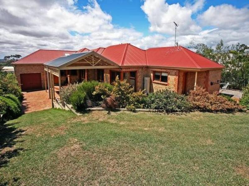 21 Highett Road, Highton VIC 3216