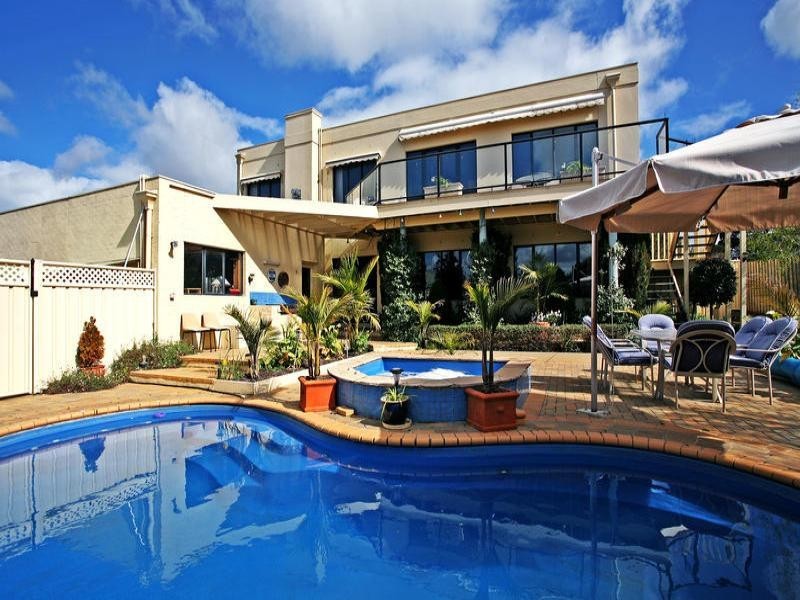 12 Villawood Court, Highton VIC 3216