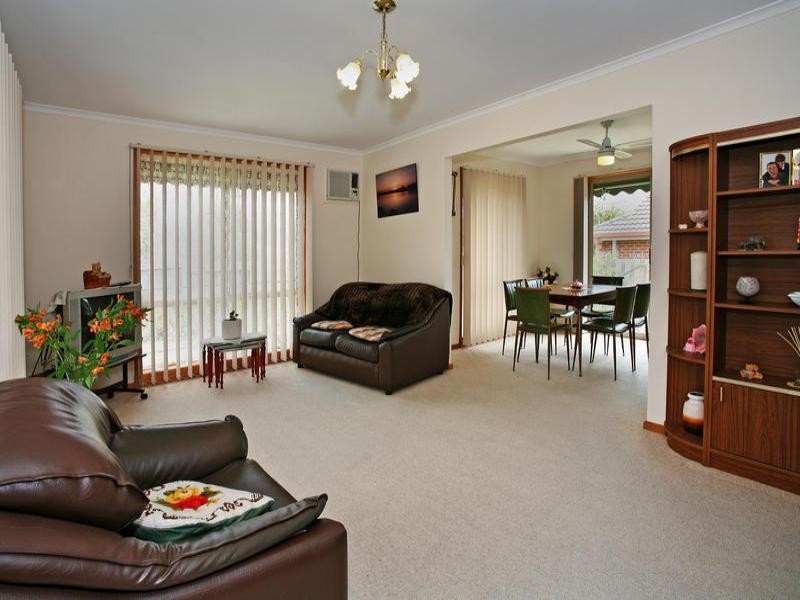 1/8 Corang Avenue, Grovedale VIC 3216