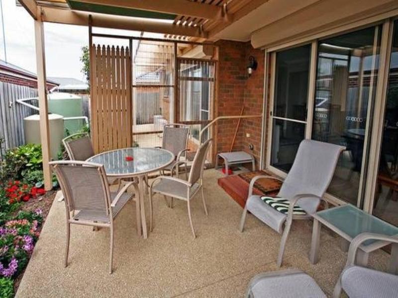 1 Cedarville Close, Highton VIC 3216