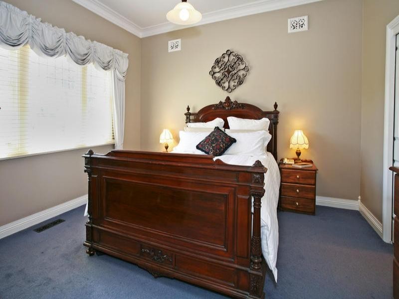 277 Autumn Street, Manifold Heights VIC 3218