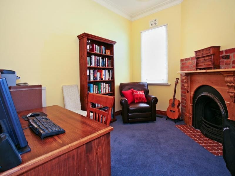 277 Autumn Street, Manifold Heights VIC 3218