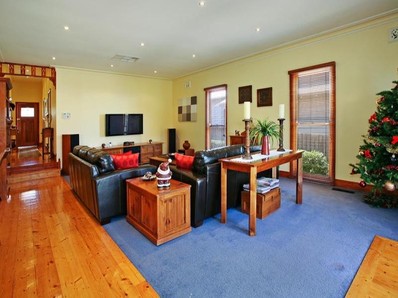 277 Autumn Street, Manifold Heights VIC 3218