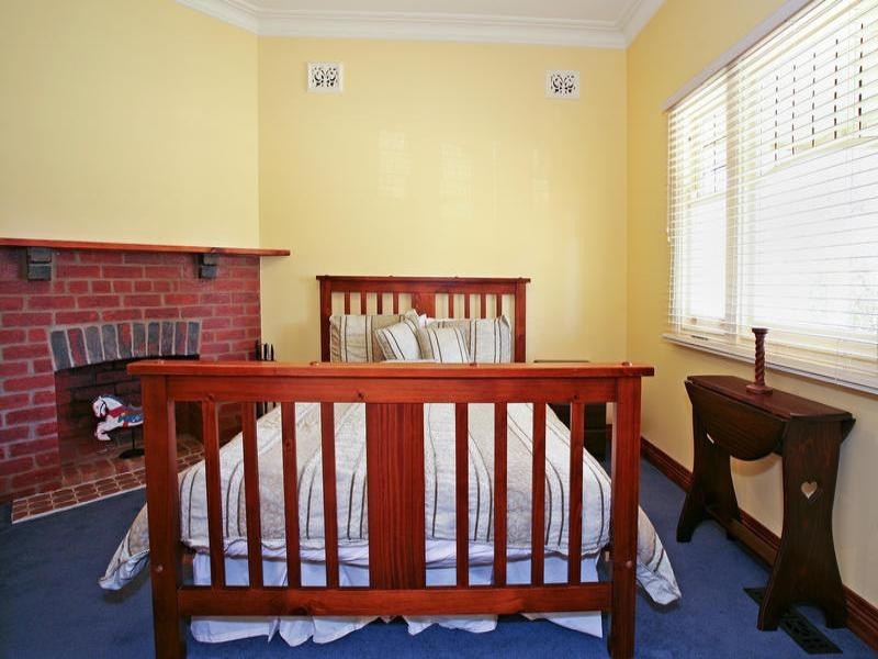 277 Autumn Street, Manifold Heights VIC 3218