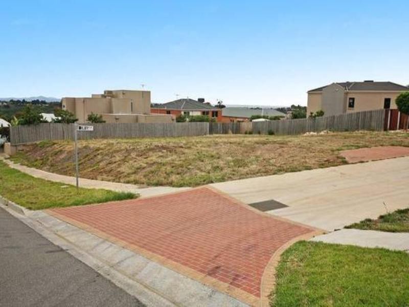 1 Bilby Lane, Highton VIC 3216