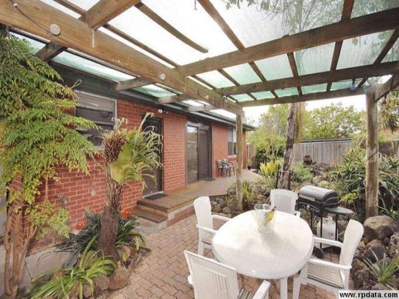 17 Mercury Crescent, Newcomb VIC 3219