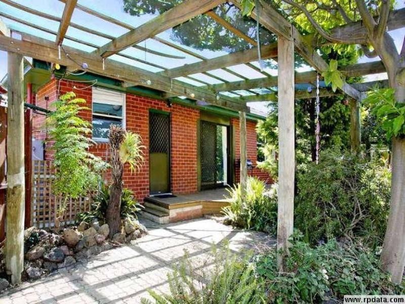 17 Mercury Crescent, Newcomb VIC 3219